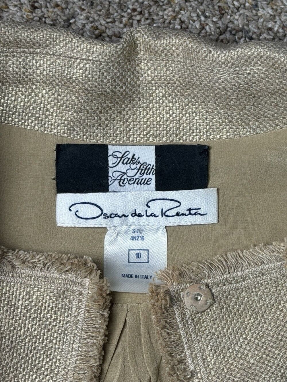 Oscar de la Renta Tweed Jacket Saks Fifth Avenue Beige Gold Shimmer Fringe Sz 10 - Picture 3 of 8